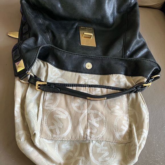 Authentic Micheal Kors Purse! - Picture 9 of 16